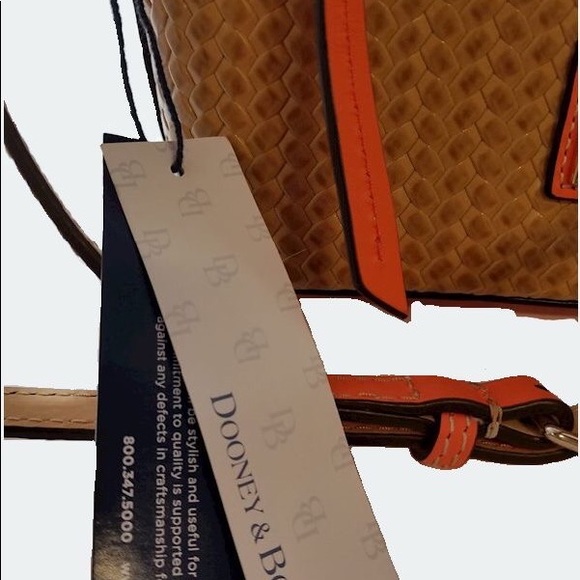 DOONEY & BOURKE Beacon Collection woven leather Crossbody - Picture 4 of 4